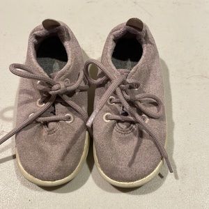 Size 9T All Birds “Small Birds” light purple sneakers. Good condition